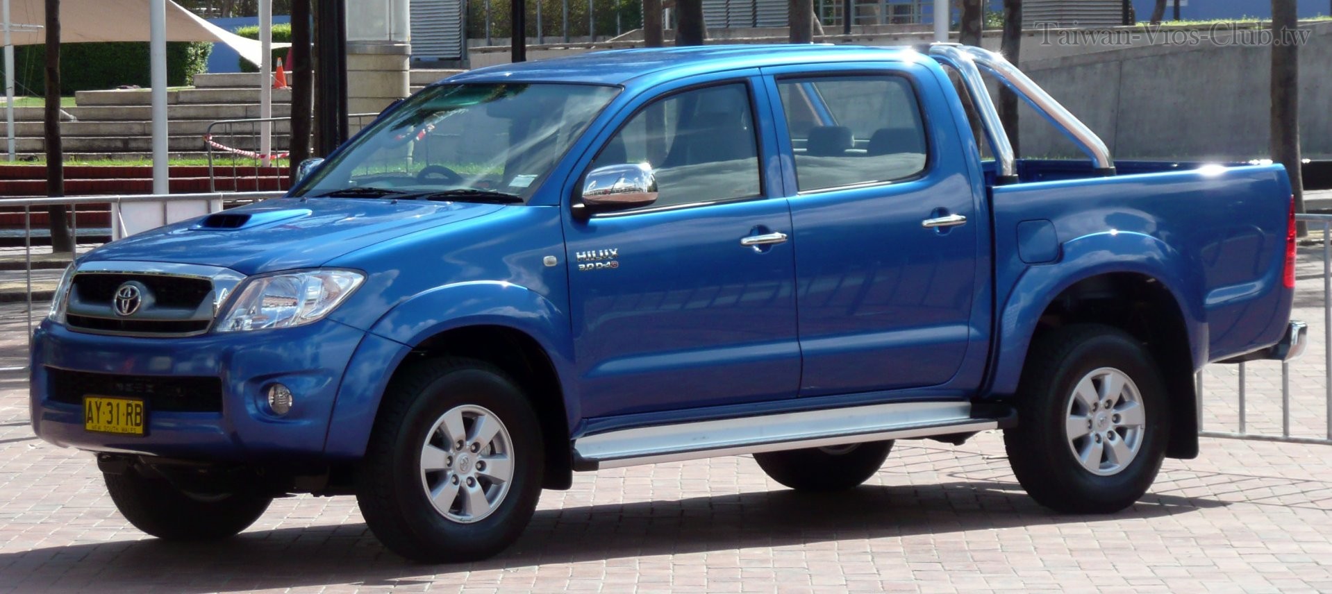 Toyota_Hilux.jpg